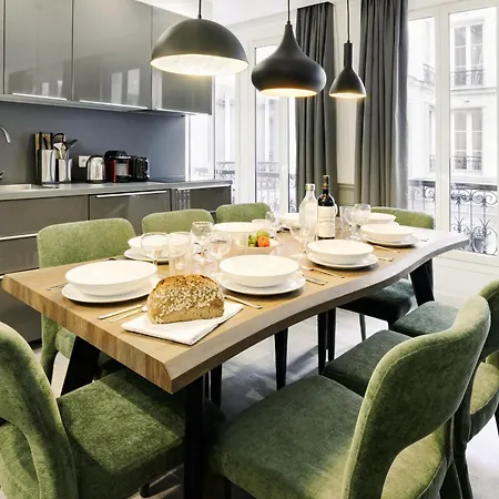 Appartamento Livinparis - Luxury 3 Bedrooms Le Marais I *