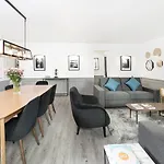 Livinparis - Luxury 3 Bedrooms Le Marais I